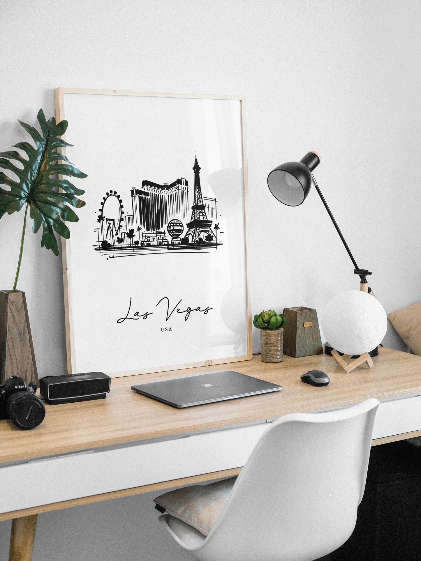 Las Vegas Poster - Black and White Sketch of Landmarks - Living Room Wall Art, Bedroom Decor, Office Poster - Unique Travel Gift Idea