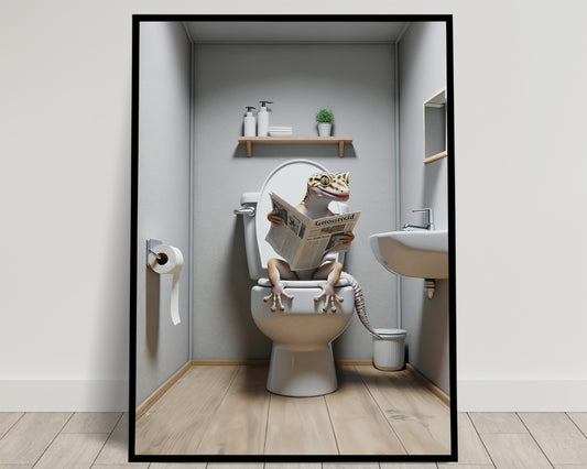 Gecko Reading Newspaper Toilet Poster - Funny Bathroom Decor, Unique WC Wall Art, Hilarious Gift Idea